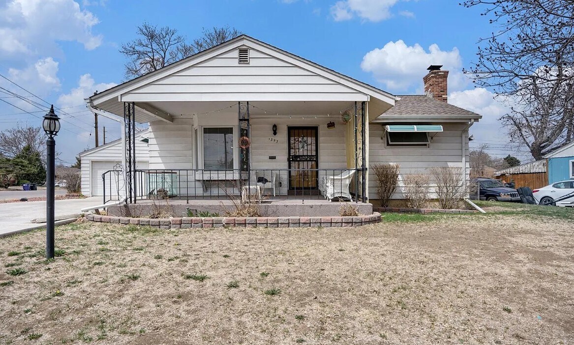 Primary Photo - 1293 S Alcott St