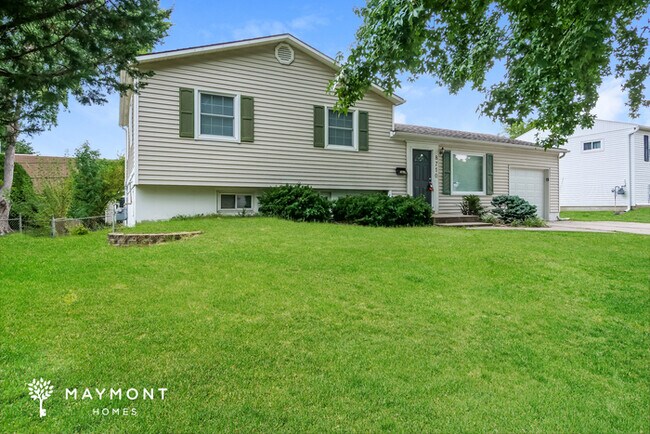 Building Photo - 3 Bedroom with Great Location