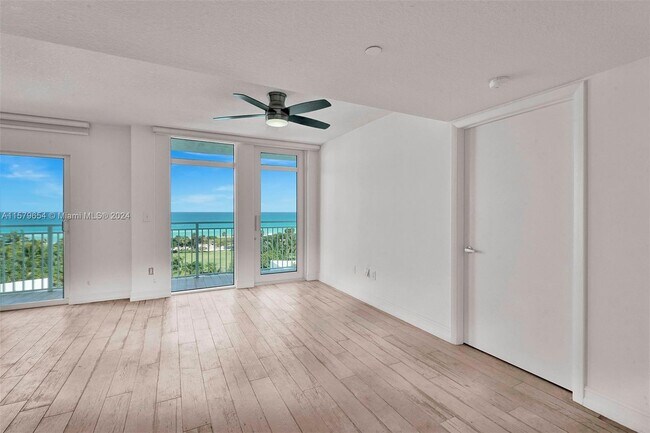 Building Photo - 7600 Collins Ave