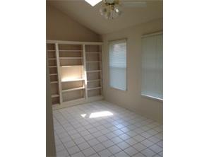 Building Photo - 733 Windridge Ln