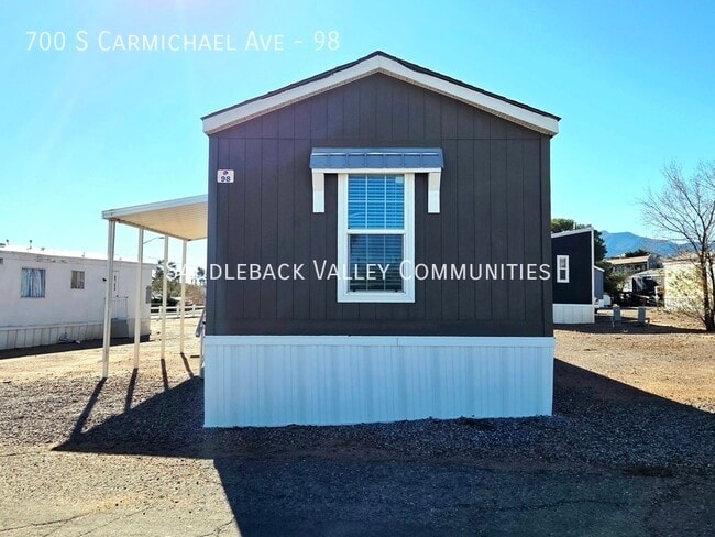 Building Photo - 700 S Carmichael Ave