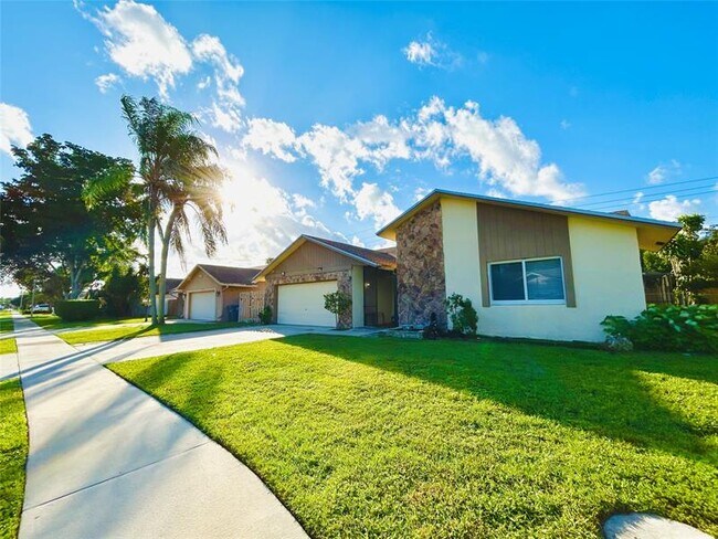 Foto del edificio - 8948 SW 18th Rd