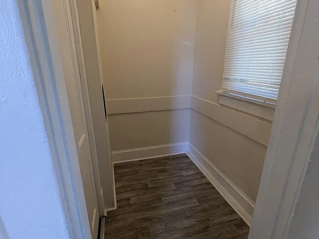 Building Photo - 60 N Harris Ave