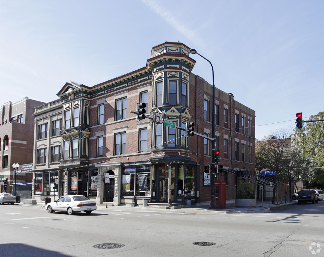 Primary Photo - 3354-3356 N Halsted St