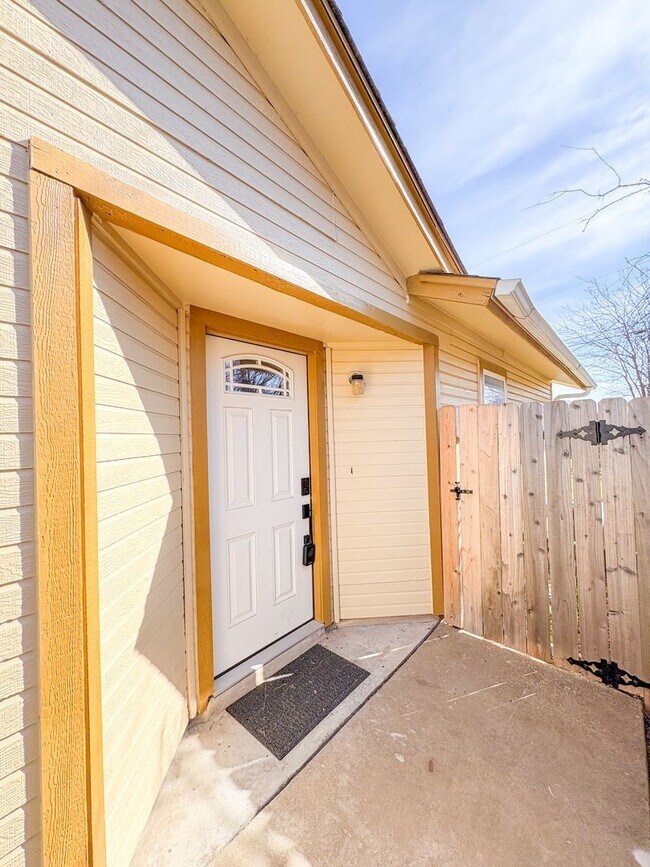 Foto del edificio - 1312 Westway Dr