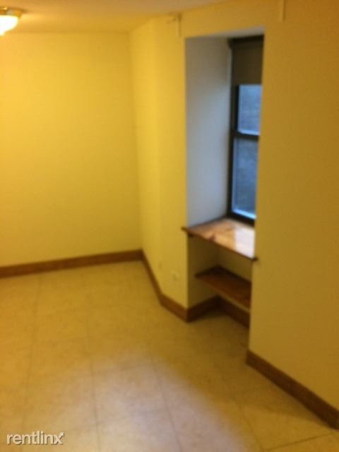 Foto del edificio - 303 W 48th St