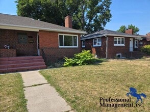 Building Photo - 1324 Parkhill Dr