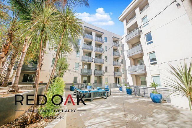 Foto del edificio - Cheerful Two Bedroom with a Private Balcon...