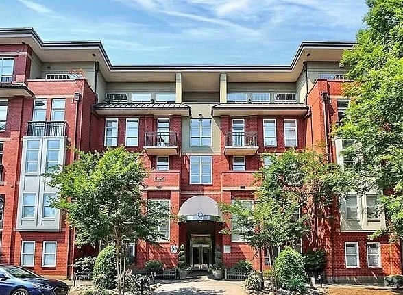 Building Photo - 1320 Fillmore Ave