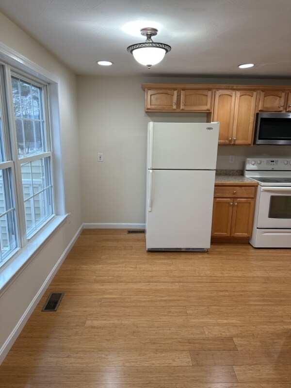 5 Cardigan Ct, Tilton, NH 03276 Townhome Rentals in Tilton NH