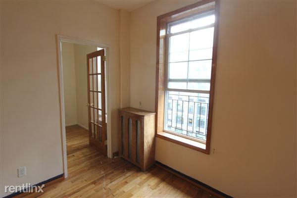 Building Photo - 475 W 23rd St