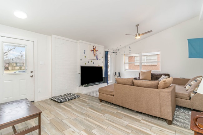 Photo - 3057 Dothan Ln House