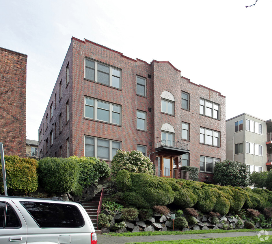 Building Photo - Yale Apartments