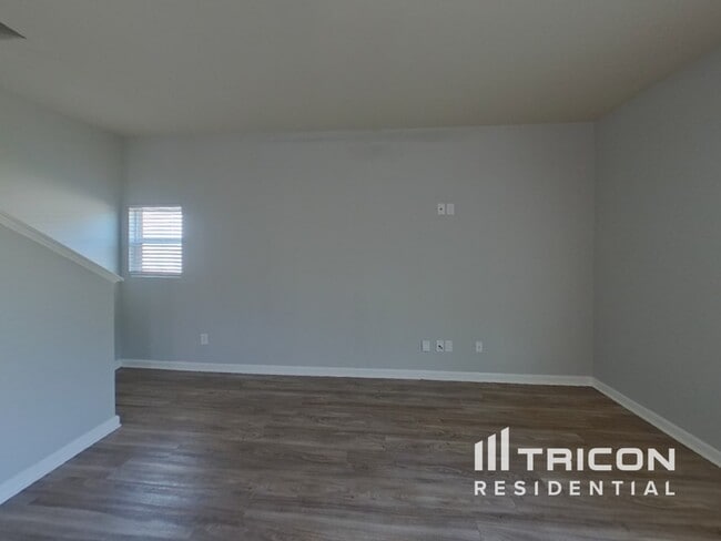Building Photo - 2101 Pomerol Dr