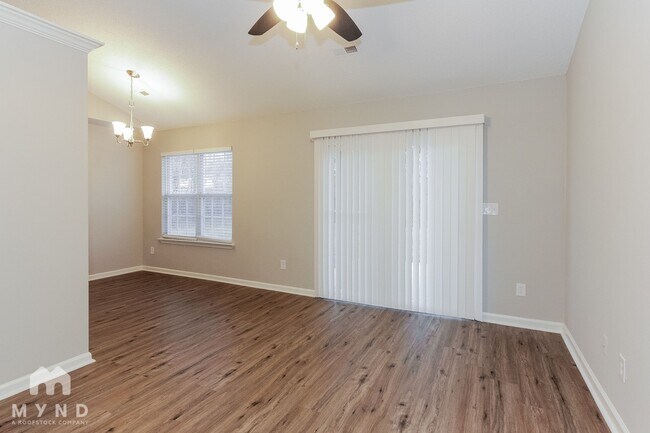 Building Photo - 5729 Glenhill Ct