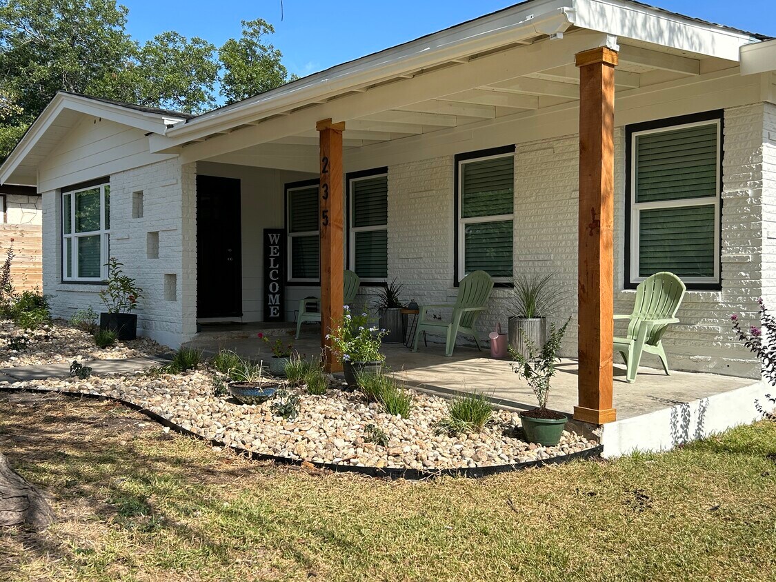 Primary Photo - 237 Mink Dr