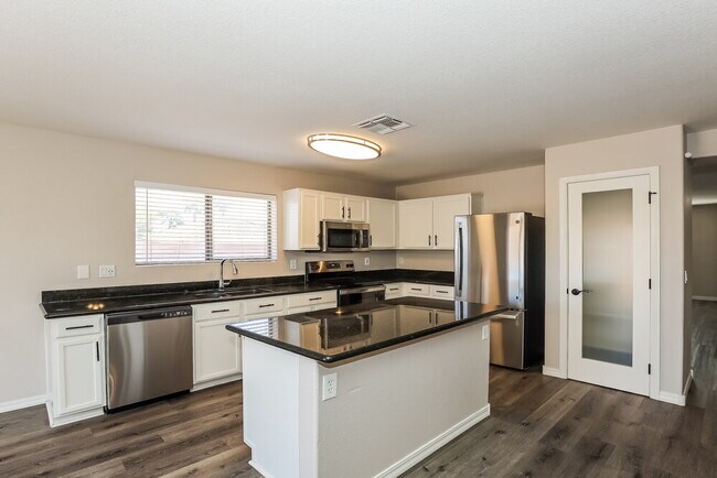 Foto del edificio - 11462 E Quarry Ave