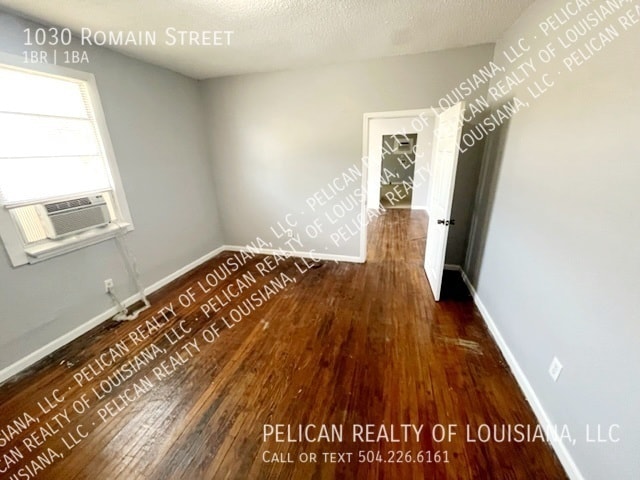 Foto del edificio - 1030 Romain St