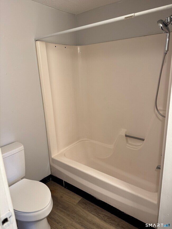 Foto del edificio - 32 Burgundy Hill Ln