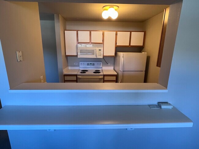 Foto del edificio - 330 Cunat Blvd