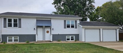 Building Photo - 1906 Refset Dr