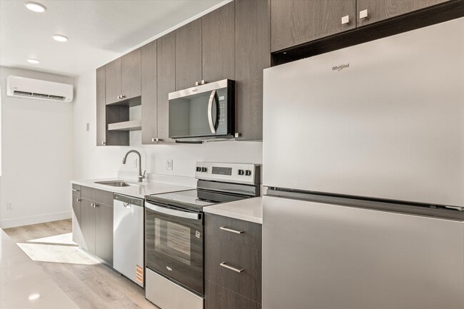 Building Photo - 6129 W 100 S