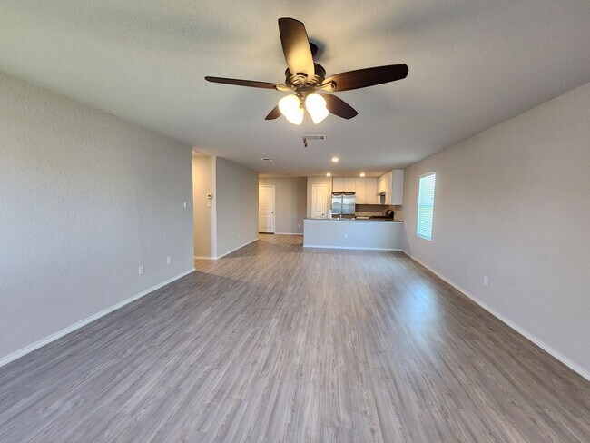 Foto del edificio - 3/2/2 in Heather Glen / Fridge Included / Fenced in Back Yard / CISD