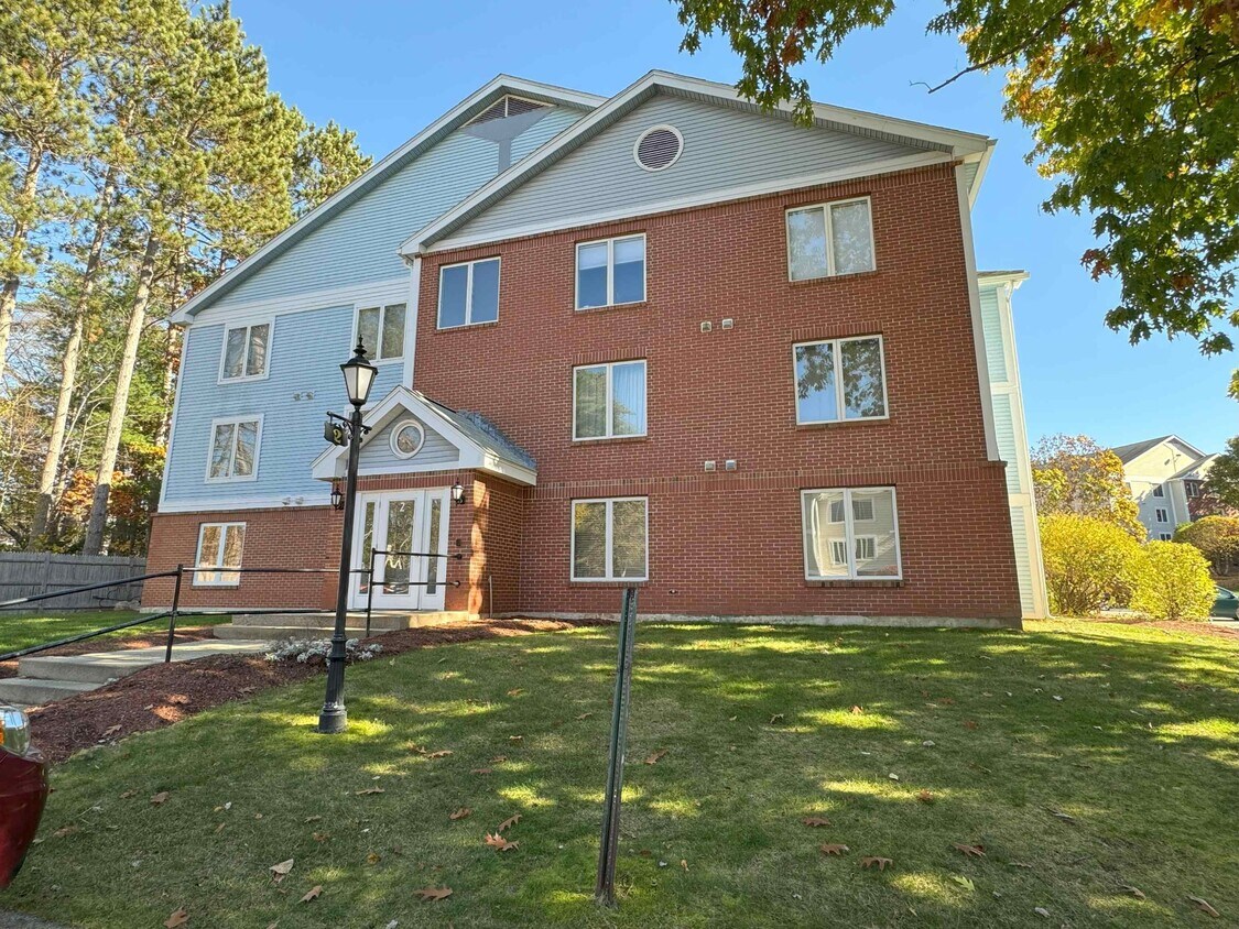 Primary Photo - 102 Timberwood Dr