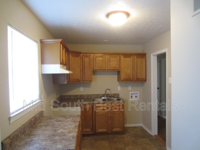 Building Photo - 2254 Tim Tam Ave