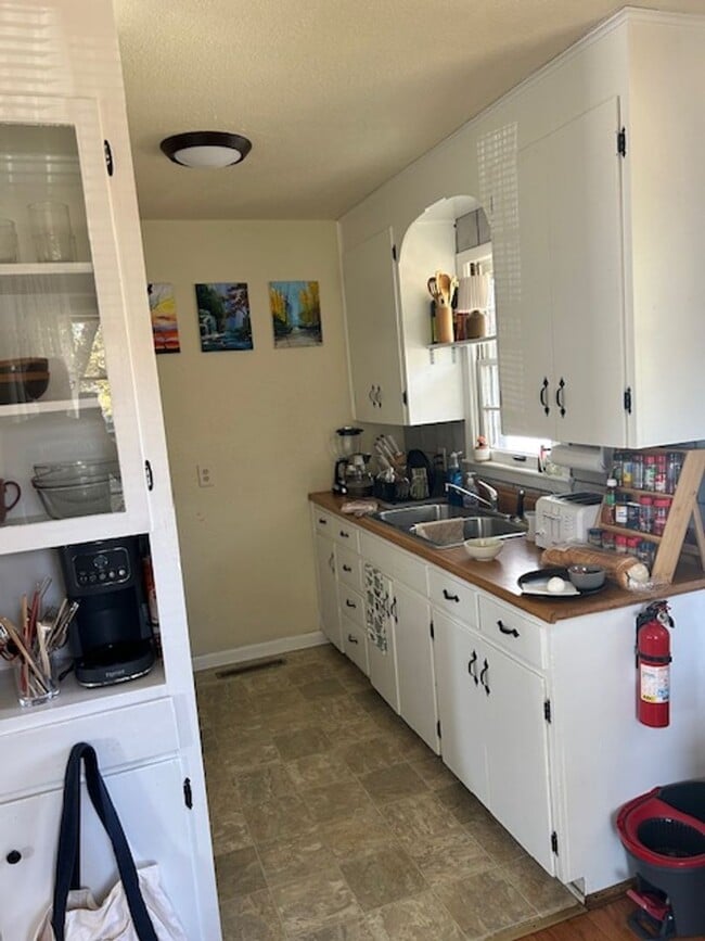 Building Photo - 1716 Tennessee St