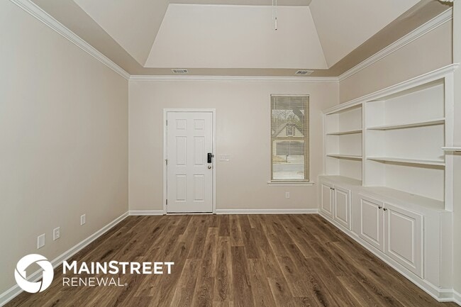 Building Photo - 1291 Washington Dr