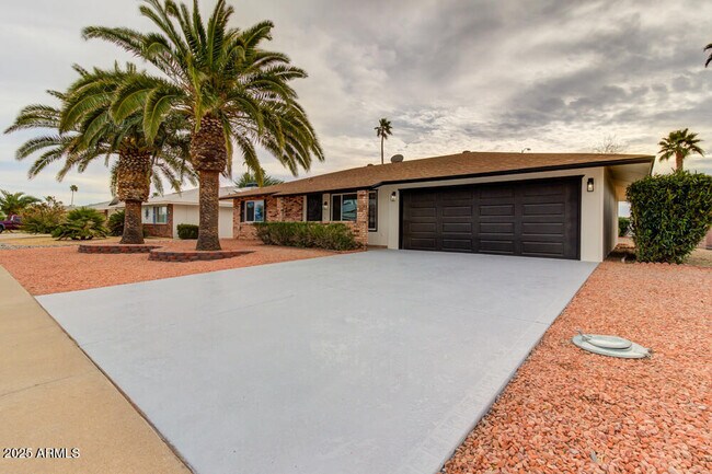 Foto del edificio - 13227 W Desert Glen Dr