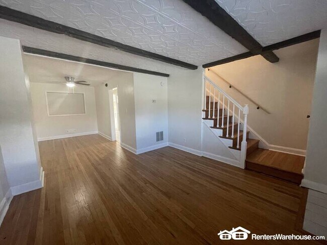 Foto del edificio - 2363 Searles Rd