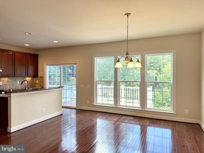 Building Photo - 42682 Keiller Terrace