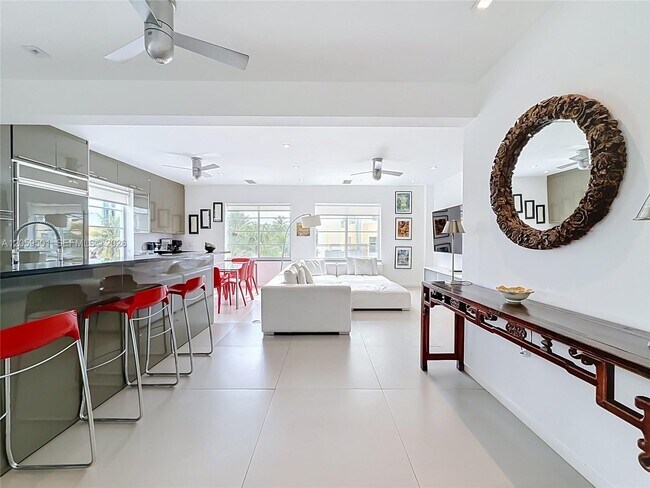 Building Photo - 1460 Ocean Dr