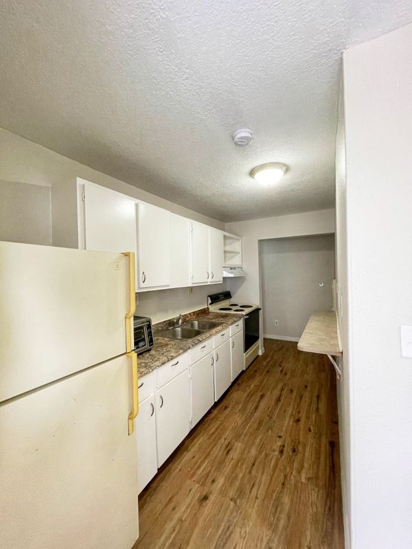 Foto del edificio - 804 NW 1st Ave