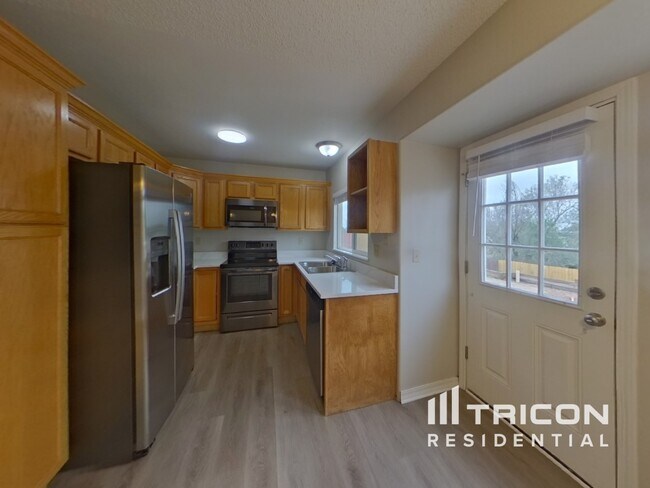 Foto del edificio - 6935 Fountain Ridge Cir