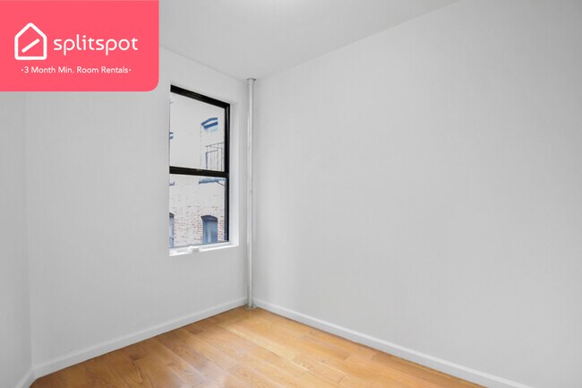Foto del edificio - Private room in 4 bedroom Manhattan Apartm...