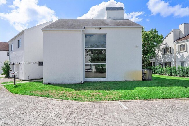 Foto del edificio - 1981 S Oak Haven Cir