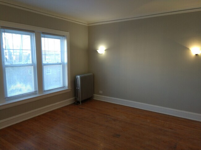 Building Photo - 7510 N Winchester Ave