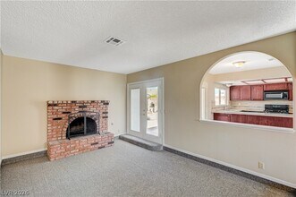 Building Photo - 6813 W Greydawn Dr