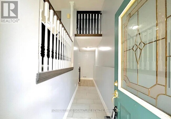 Photo du bâtiment - 1050-1050 Bristol Rd W