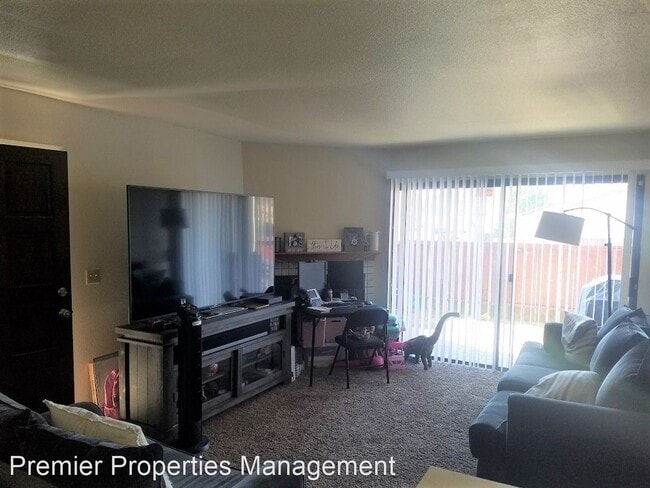 Building Photo - 2 br, 2 bath House - 856 Tamayo Dr #1