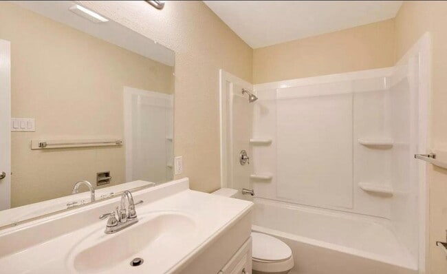 Photo - 428 Agnes Dr Apartment