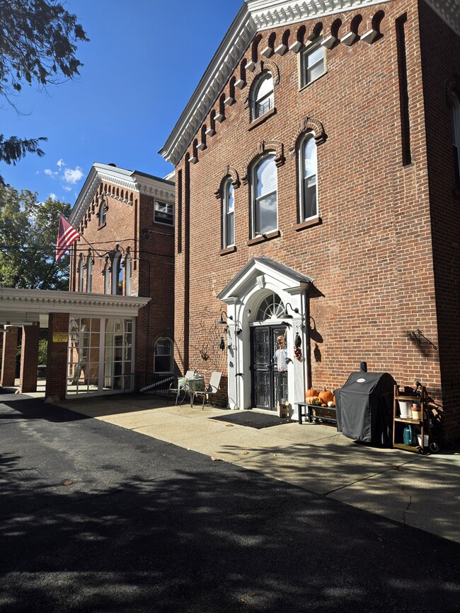 Foto del edificio - 111 N Broadway
