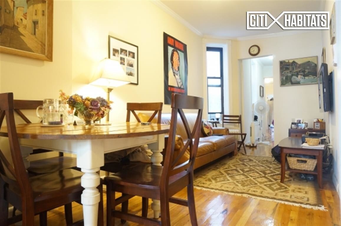 Foto principal - 307 E 85th St