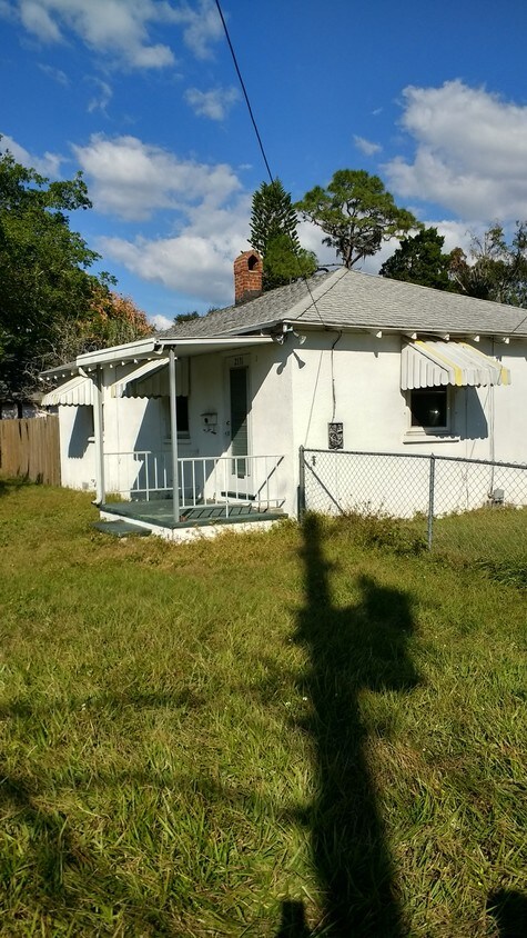 Foto principal - 2131 13th St W