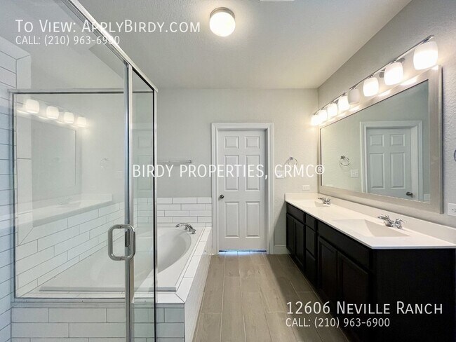 Building Photo - Spacious 4 Bed, 3.5 Bath Home in San Anton...
