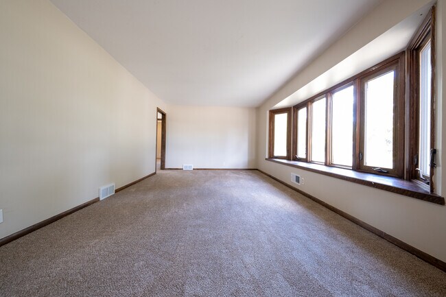 Building Photo - 3818 Baillif Pl