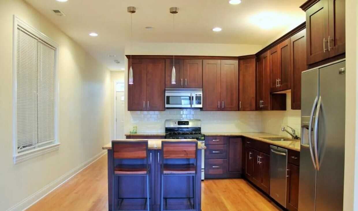 Foto principal - 1401 W Altgeld St